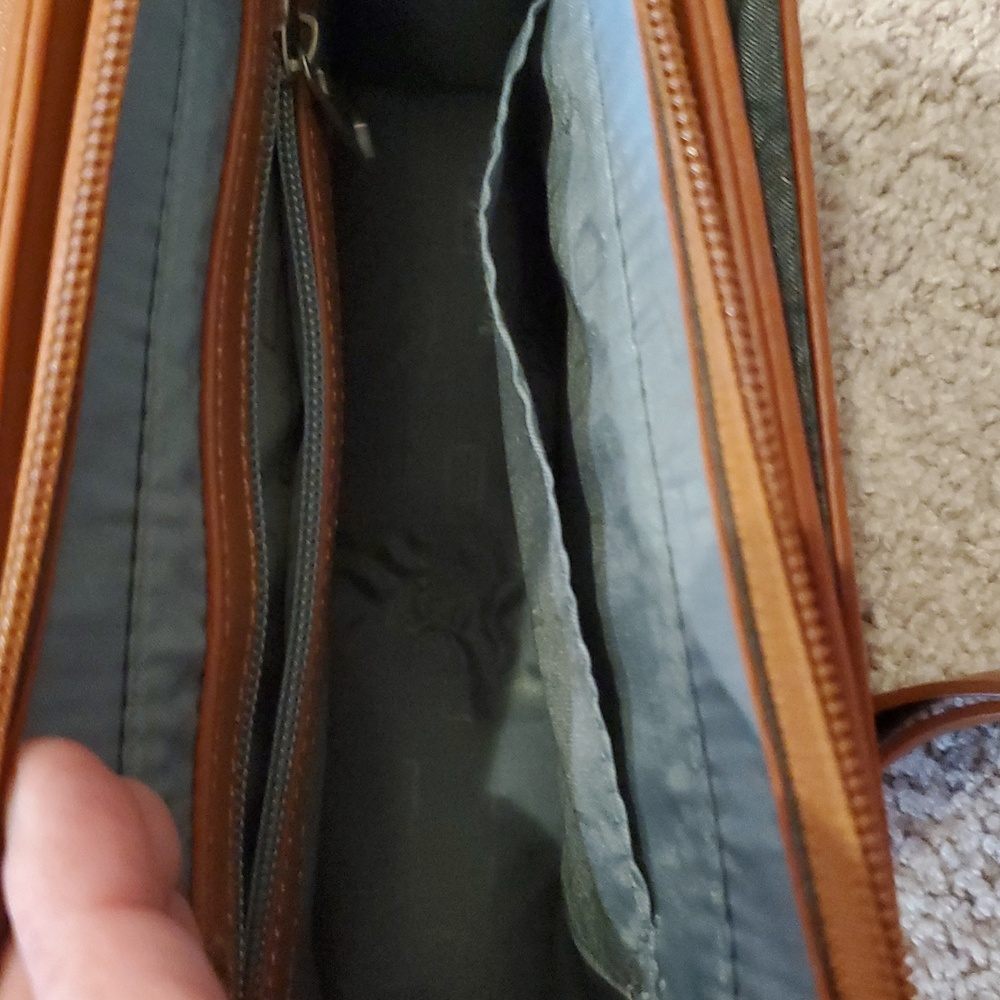 Pixie Mood Elegant Tan Crossbody Bag - Picture 5 of 8